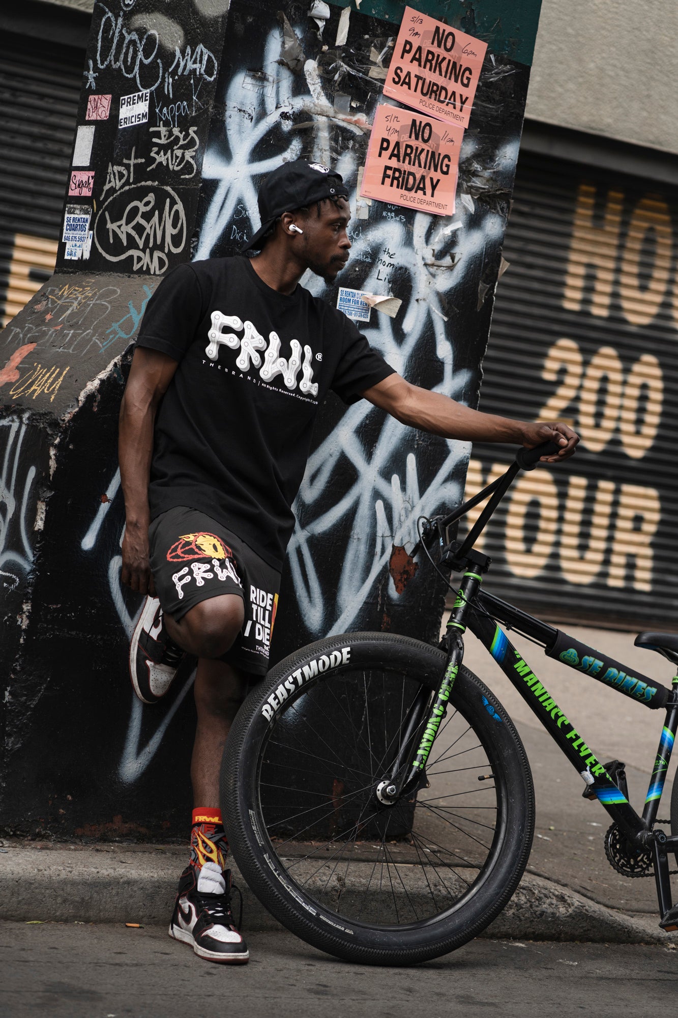 FRWL Chain Link Tee - Black